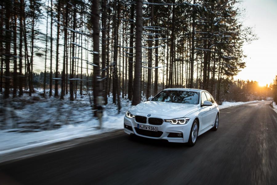  BMW 330e M Sport 2016 года  (фото 5 из 40)